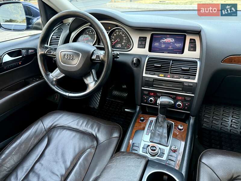 Внедорожник / Кроссовер Audi Q7 2012 в Одессе