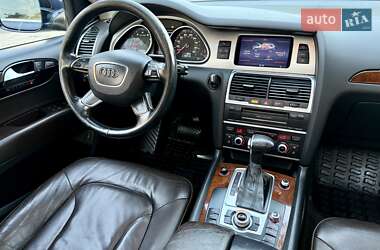 Позашляховик / Кросовер Audi Q7 2012 в 