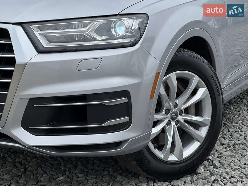 Внедорожник / Кроссовер Audi Q7 2017 в Стрые
