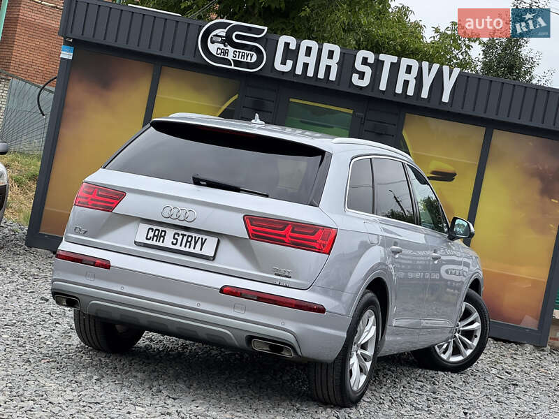 Внедорожник / Кроссовер Audi Q7 2017 в Стрые