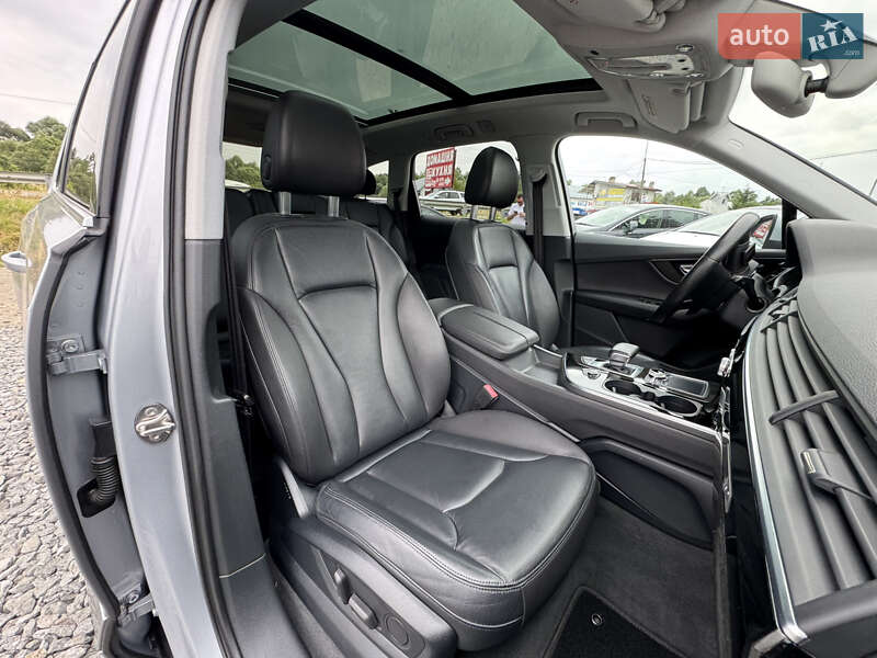 Внедорожник / Кроссовер Audi Q7 2017 в Стрые
