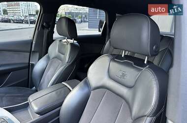 Позашляховик / Кросовер Audi Q7 2017 в 