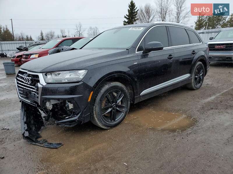 Внедорожник / Кроссовер Audi Q7 2018 в 