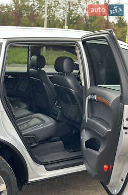 Внедорожник / Кроссовер Audi Q7 2014 в 