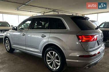 Внедорожник / Кроссовер Audi Q7 2017 в 