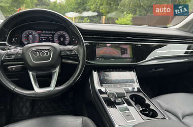 Внедорожник / Кроссовер Audi Q7 2019 в 