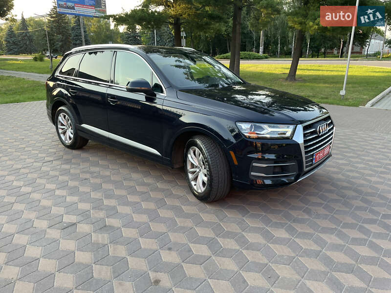 Внедорожник / Кроссовер Audi Q7 2016 в Лубнах