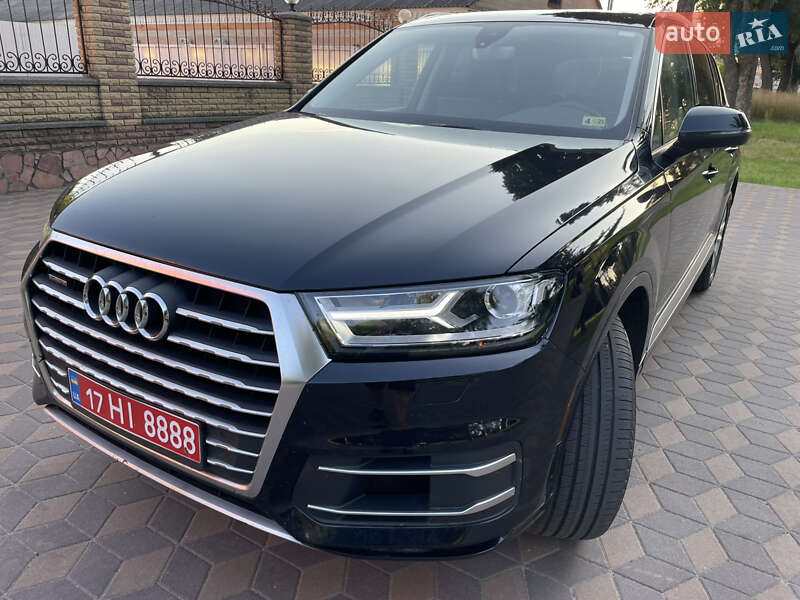 Внедорожник / Кроссовер Audi Q7 2016 в Лубнах
