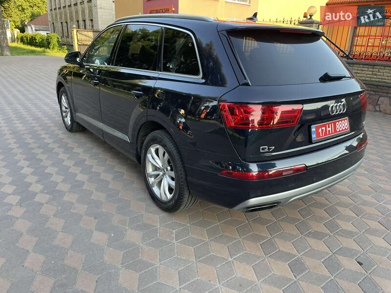 Внедорожник / Кроссовер Audi Q7 2016 в Лубнах