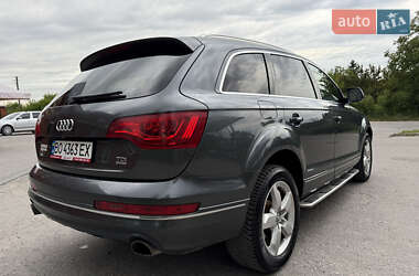 Позашляховик / Кросовер Audi Q7 2013 в 