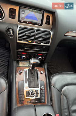 Позашляховик / Кросовер Audi Q7 2013 в 
