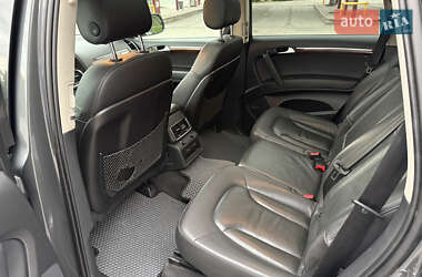 Позашляховик / Кросовер Audi Q7 2013 в 