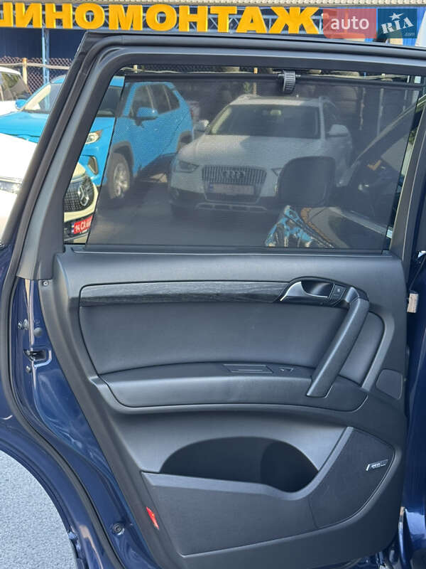 Позашляховик / Кросовер Audi Q7 2010 в Львові
