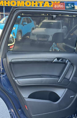 Внедорожник / Кроссовер Audi Q7 2010 в 