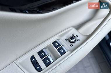 Внедорожник / Кроссовер Audi Q7 2015 в 