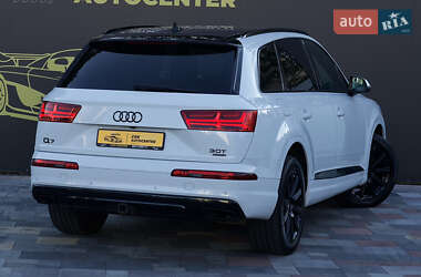 Внедорожник / Кроссовер Audi Q7 2017 в 