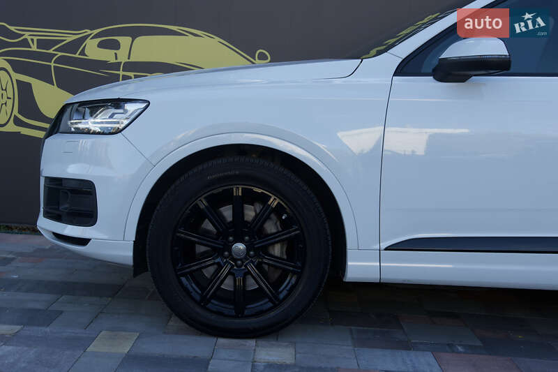 Внедорожник / Кроссовер Audi Q7 2017 в Киеве