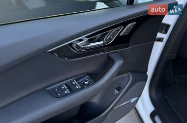 Внедорожник / Кроссовер Audi Q7 2017 в 