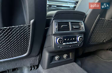 Внедорожник / Кроссовер Audi Q7 2017 в 