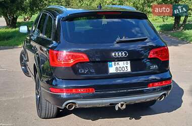 Внедорожник / Кроссовер Audi Q7 2012 в 