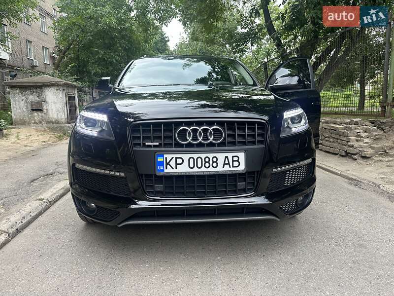 Позашляховик / Кросовер Audi Q7 2013 в Запоріжжі