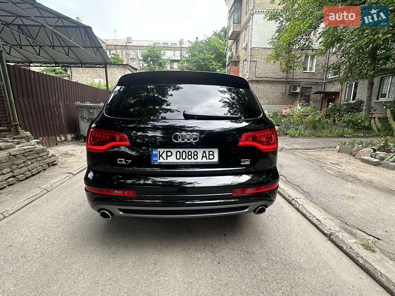 Позашляховик / Кросовер Audi Q7 2013 в Запоріжжі