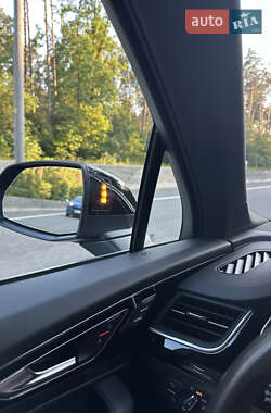 Внедорожник / Кроссовер Audi Q7 2018 в 