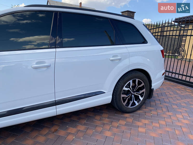 Внедорожник / Кроссовер Audi Q7 2017 в Одессе