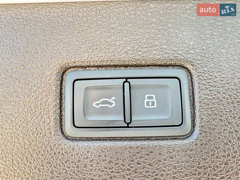Внедорожник / Кроссовер Audi Q7 2017 в Львове