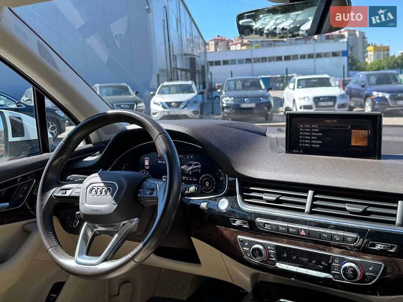 Внедорожник / Кроссовер Audi Q7 2017 в Львове