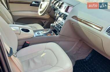 Внедорожник / Кроссовер Audi Q7 2012 в 