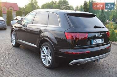 Позашляховик / Кросовер Audi Q7 2016 в 