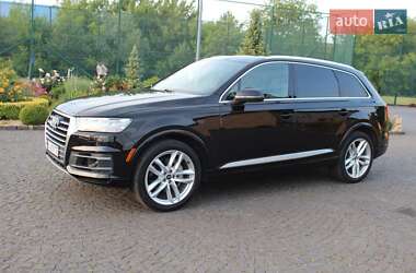 Позашляховик / Кросовер Audi Q7 2016 в 
