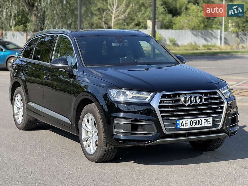 Внедорожник / Кроссовер Audi Q7 2016 в Днепре