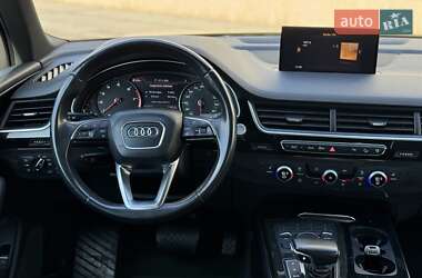 Позашляховик / Кросовер Audi Q7 2016 в 