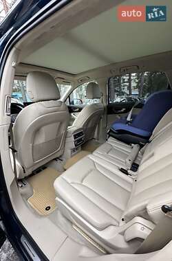 Внедорожник / Кроссовер Audi Q7 2017 в 
