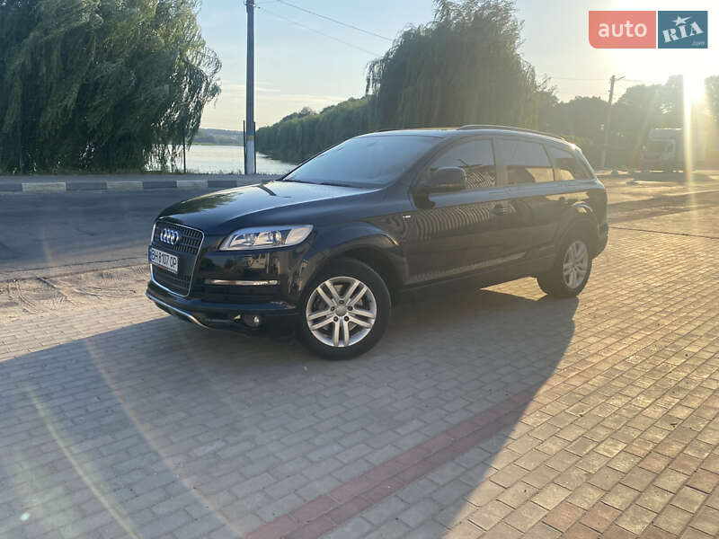 Внедорожник / Кроссовер Audi Q7 2006 в Тростянце