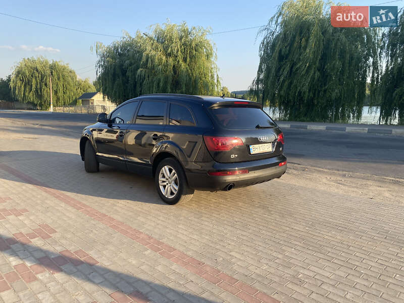 Внедорожник / Кроссовер Audi Q7 2006 в Тростянце