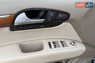 Внедорожник / Кроссовер Audi Q7 2015 в 