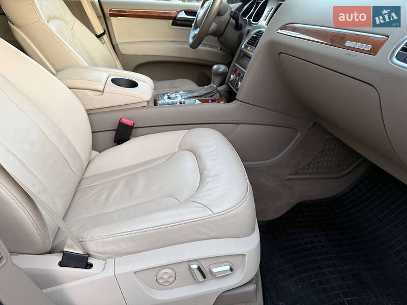 Внедорожник / Кроссовер Audi Q7 2015 в Коломые