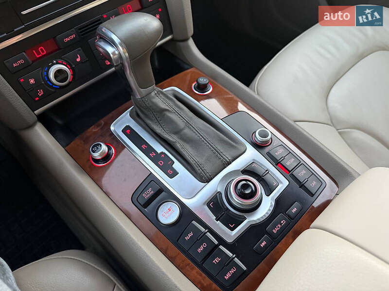 Внедорожник / Кроссовер Audi Q7 2015 в Коломые