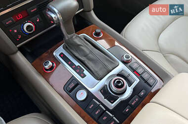Внедорожник / Кроссовер Audi Q7 2015 в 