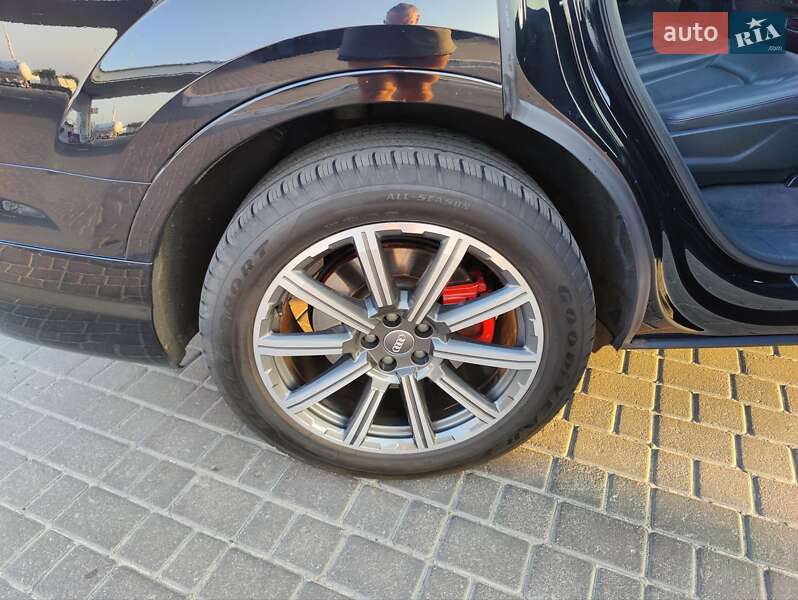 Внедорожник / Кроссовер Audi Q7 2016 в Одессе