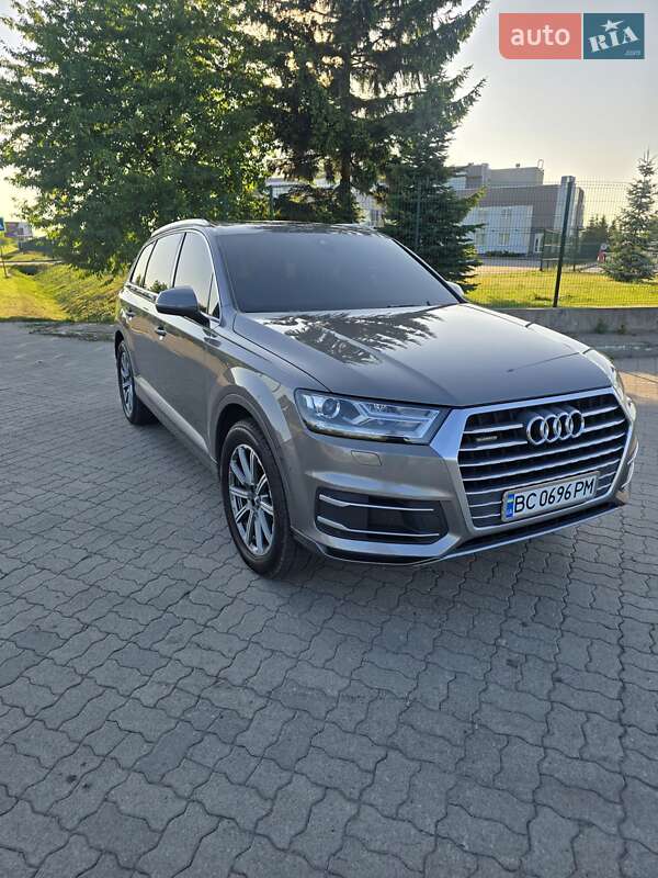 Внедорожник / Кроссовер Audi Q7 2017 в Яворове