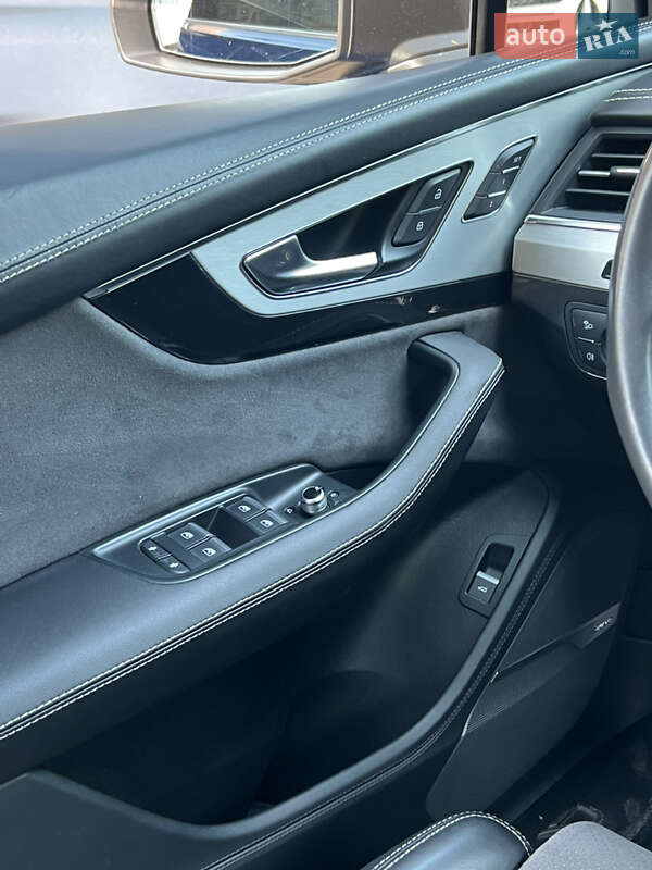 Позашляховик / Кросовер Audi Q7 2016 в Одесі