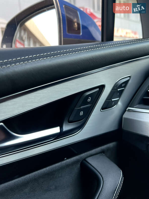 Позашляховик / Кросовер Audi Q7 2016 в Одесі