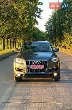 Внедорожник / Кроссовер Audi Q7 2013 в 
