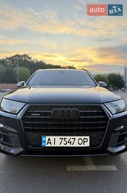 Внедорожник / Кроссовер Audi Q7 2016 в 