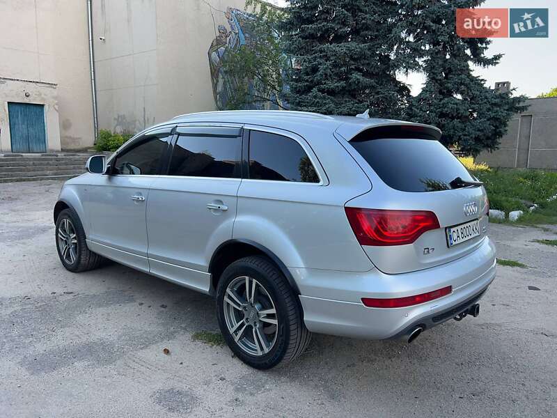 Позашляховик / Кросовер Audi Q7 2010 в Лисянці
