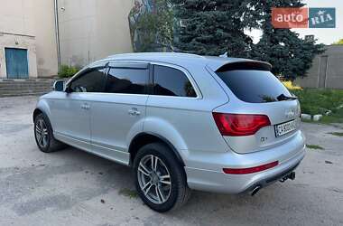 Позашляховик / Кросовер Audi Q7 2010 в 